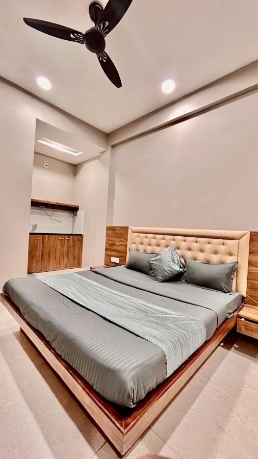 Stayzy Evanka Indore Zewnętrze zdjęcie